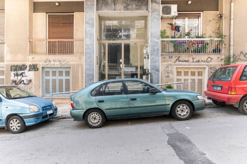Under The Hill Apartment Athens Exterior photo